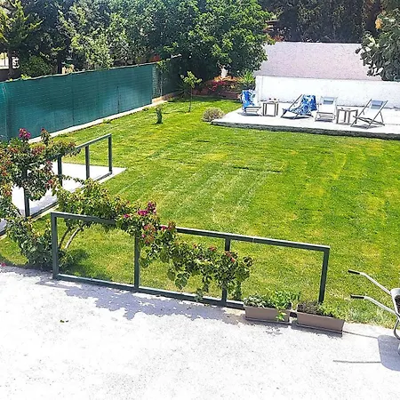 Mini-villa Park Near The * Lagonisi